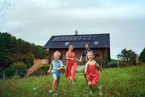 Mit Solarstrom aus einer eigenen Photovoltaik-Anlage werden Sie autak.